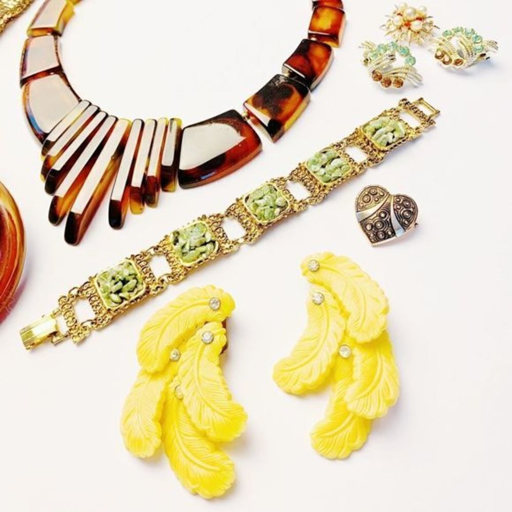 Vintage Mid Century Jewelry Lot - Picture 14 of 16